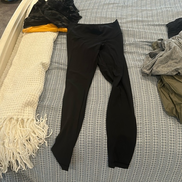 Lululemon black leggings size 8 - Picture 1 of 3